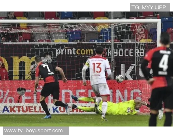 逆转科隆展现球队韧性战药厂需勇气突破自我极限