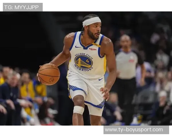 穆迪成为勇士队史第三年轻连场得分20分并投中5个三分球的球员