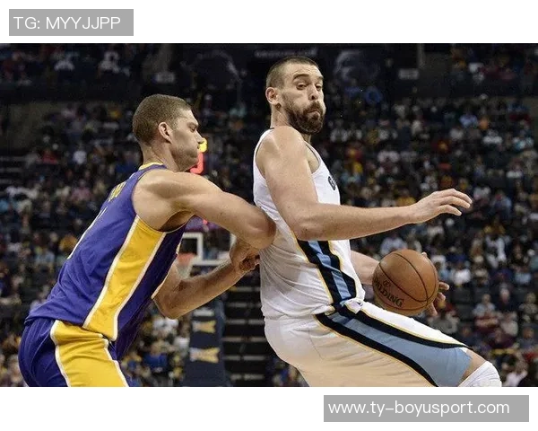 帕森斯分析艾顿内线表现球权不足与真实实力的矛盾之处